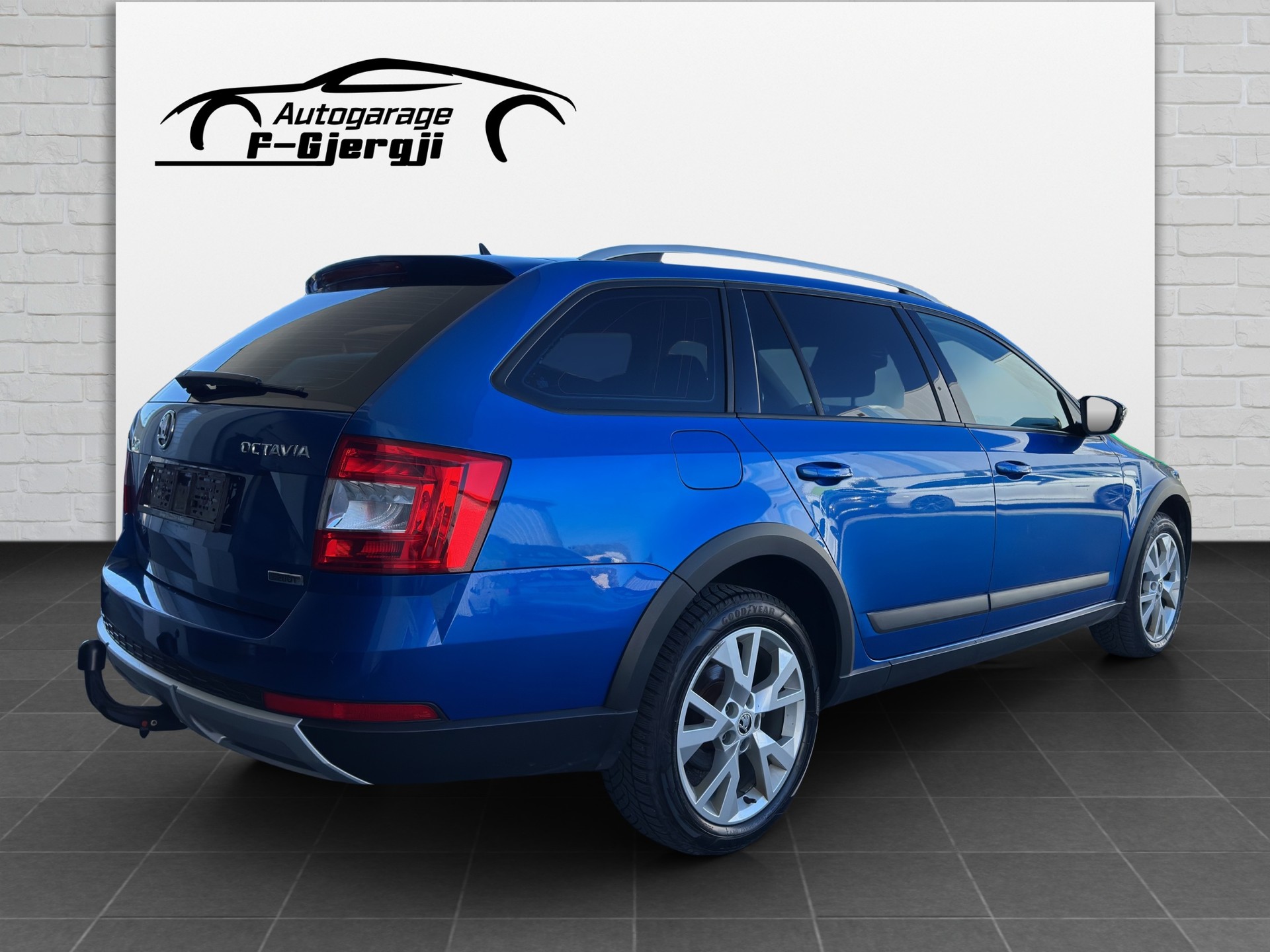 SKODA Octavia Combi 2.0 TDI Scout 4x4 DSG-showroom-element-3