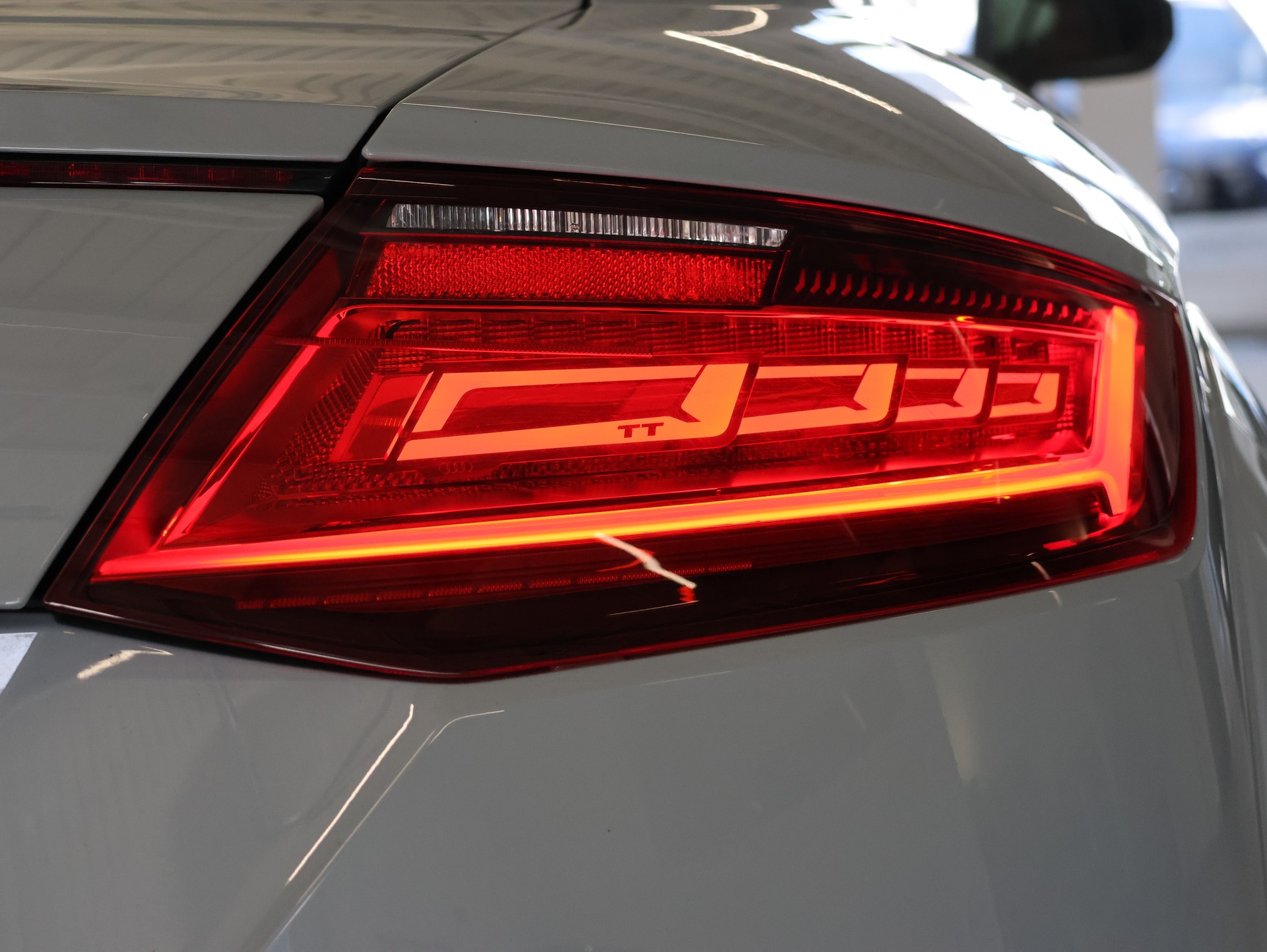 AUDI TT Coupé 45 TFSI 20 Years quattro S-tronic*TT 20 YEARS EDITION* *SPORTABGASSANLAGE* *BANG & OLUFSEN*-image-17