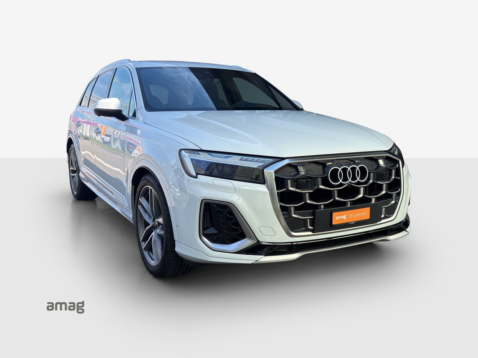 AUDI SQ7 TFSI quattro tiptronic-image-5