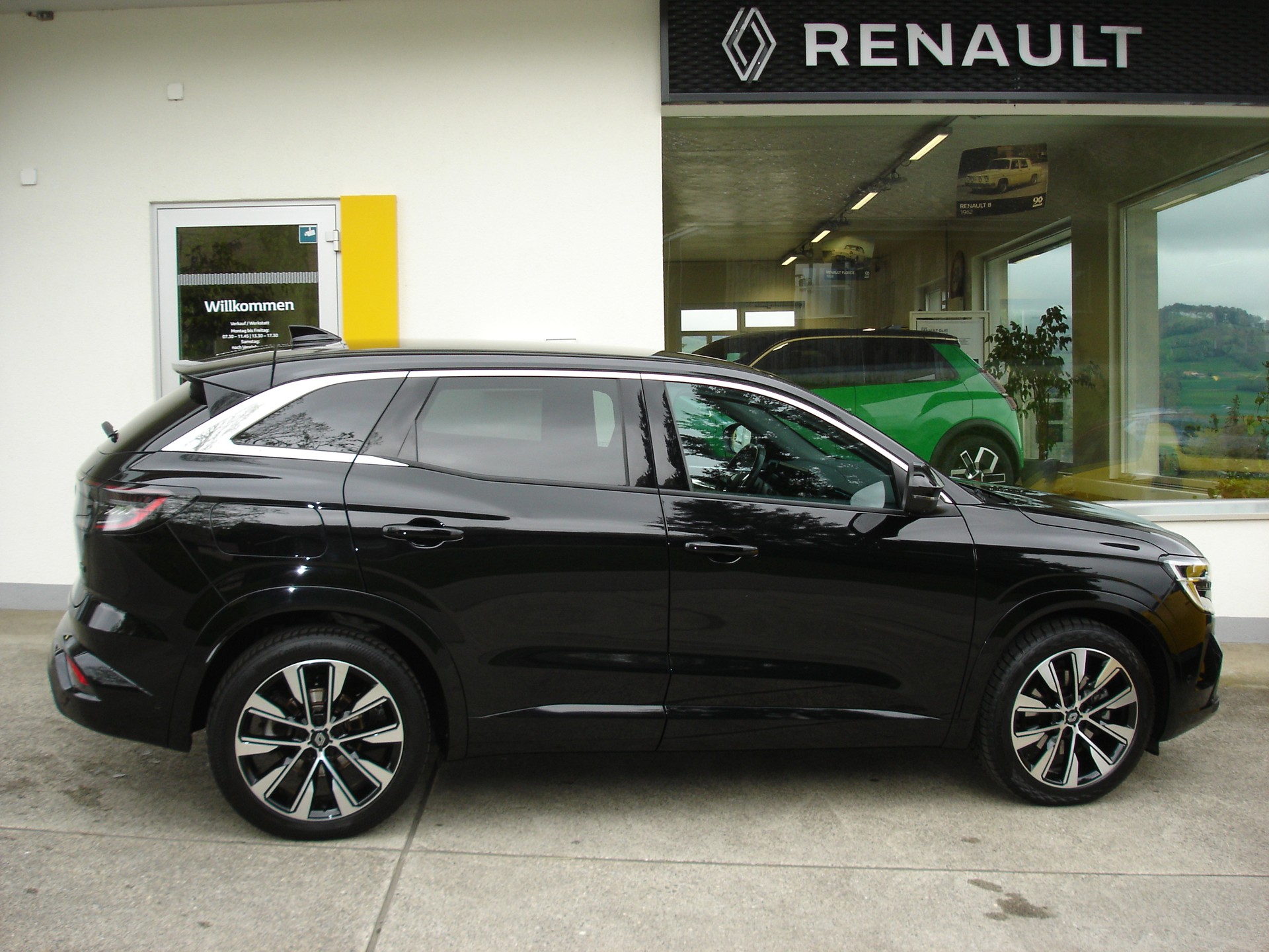 RENAULT Austral 1.2 HEV 200 Techno A-image-3