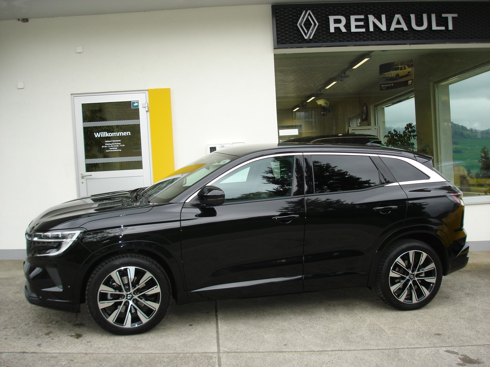 RENAULT Austral 1.2 HEV 200 Techno A-image-1