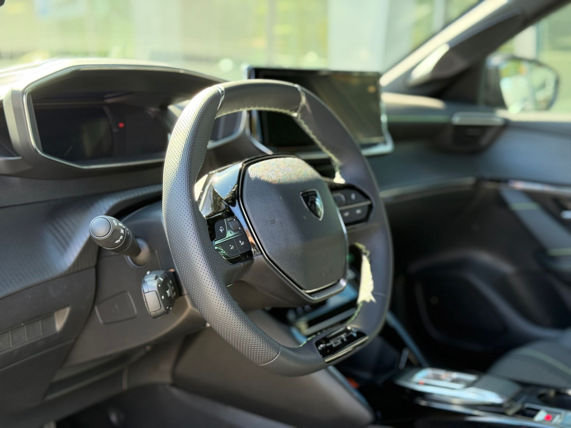 PEUGEOT 208 Elektrik 115kW GT-image-8