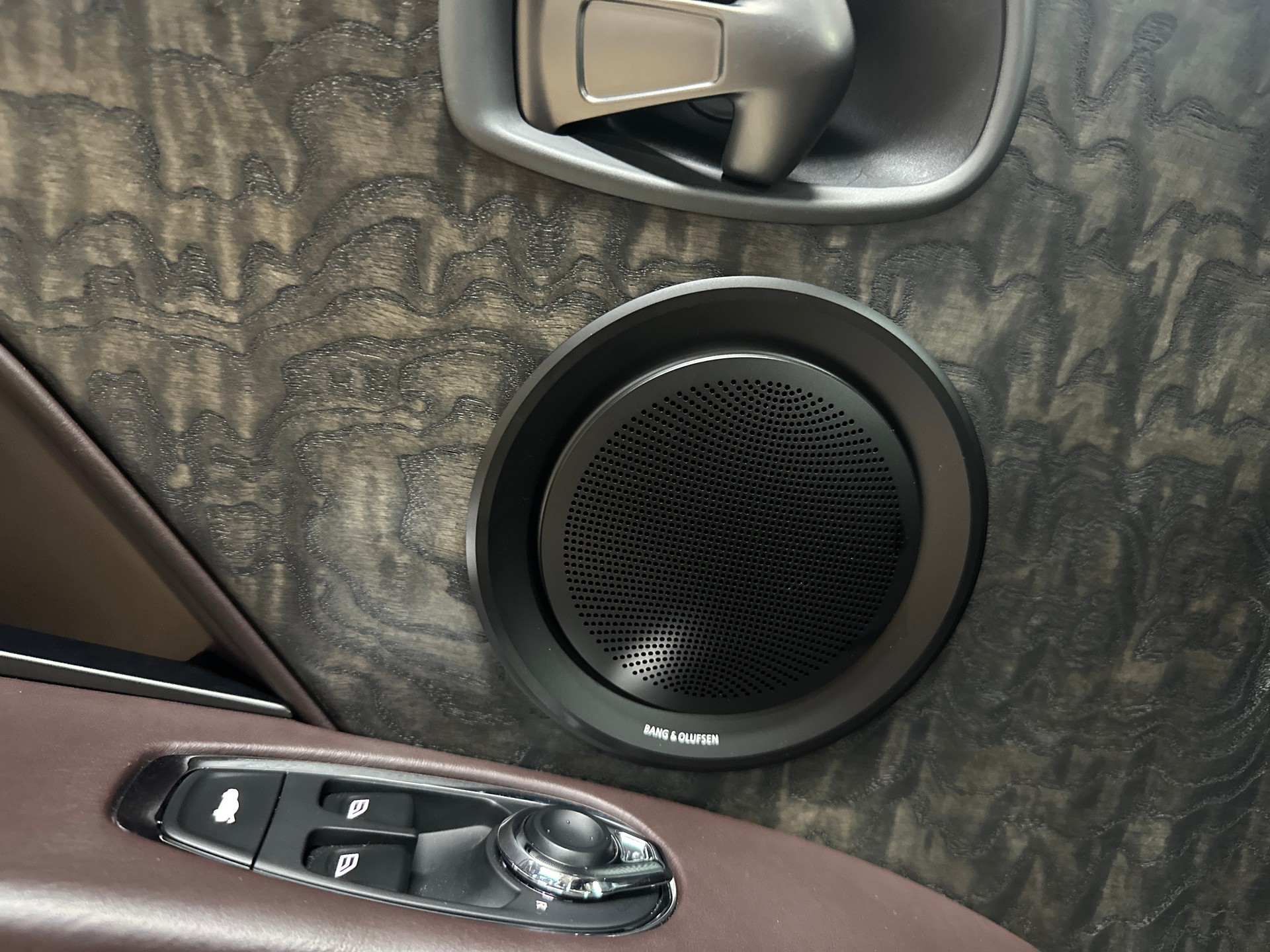 ASTON MARTIN DB11 V12 Touchtronic 3 AMR-image-20