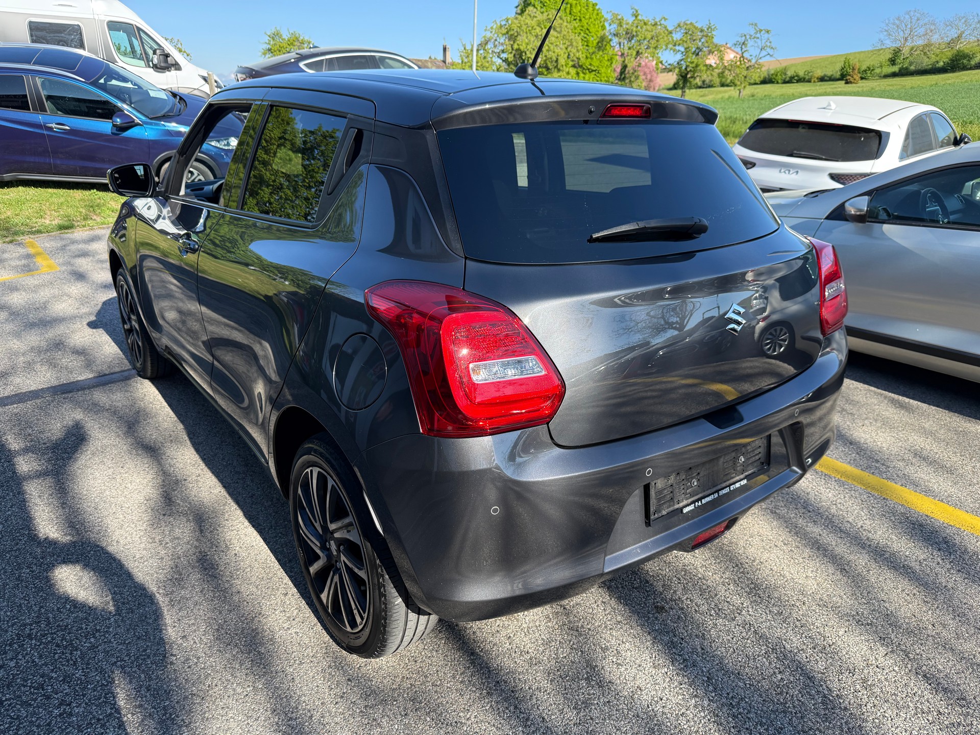 SUZUKI Swift 1.2 Compact Top 4x4 Hybrid-image-2