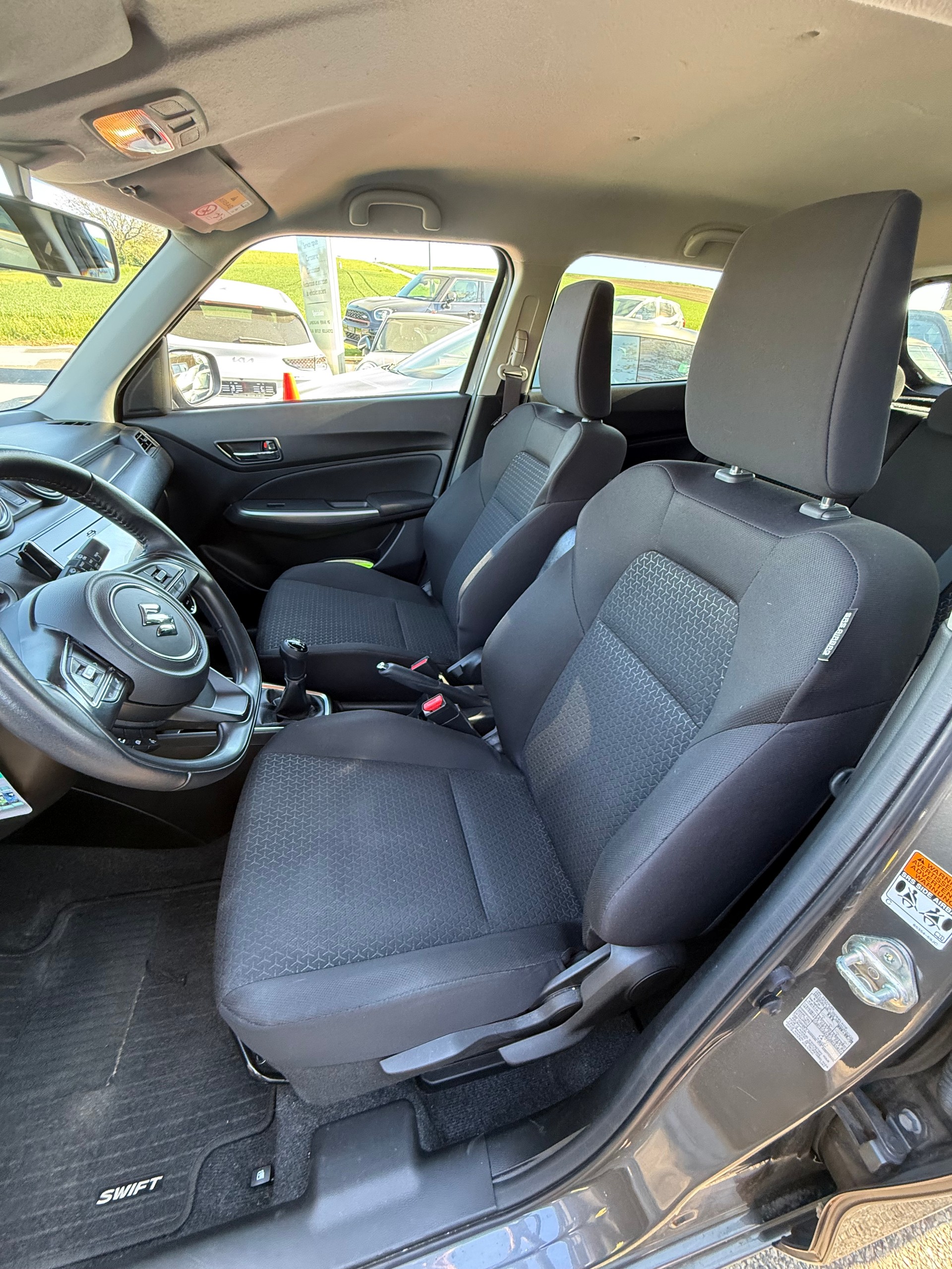 SUZUKI Swift 1.2 Compact Top 4x4 Hybrid-image-4