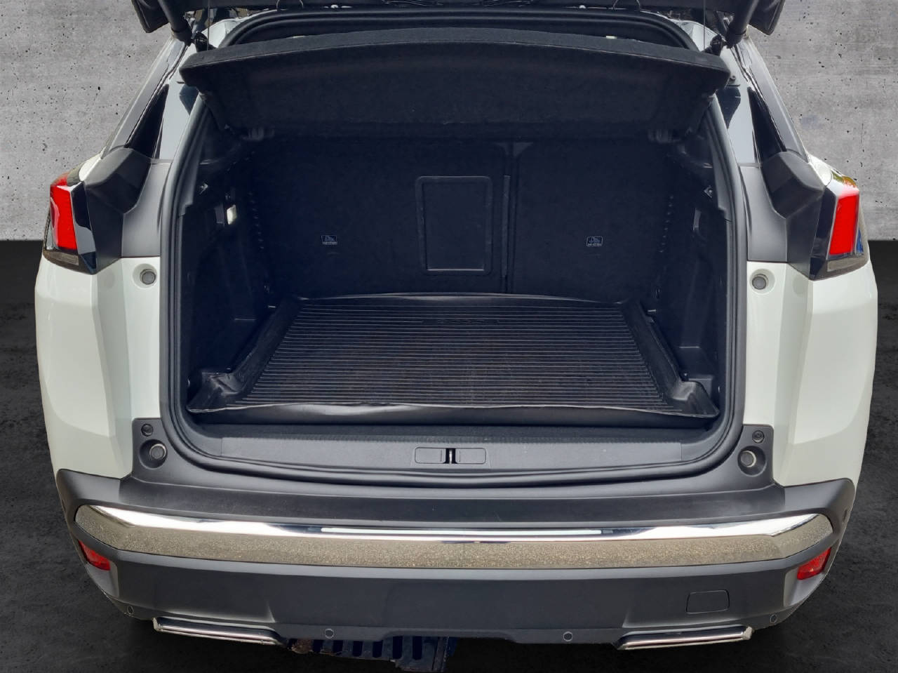 PEUGEOT 3008 1.6 BlueHDi Allure-image-7