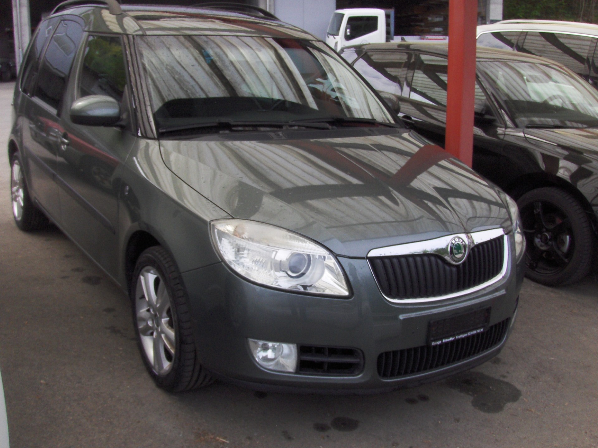 SKODA Roomster 1.6 Elegance-image-1