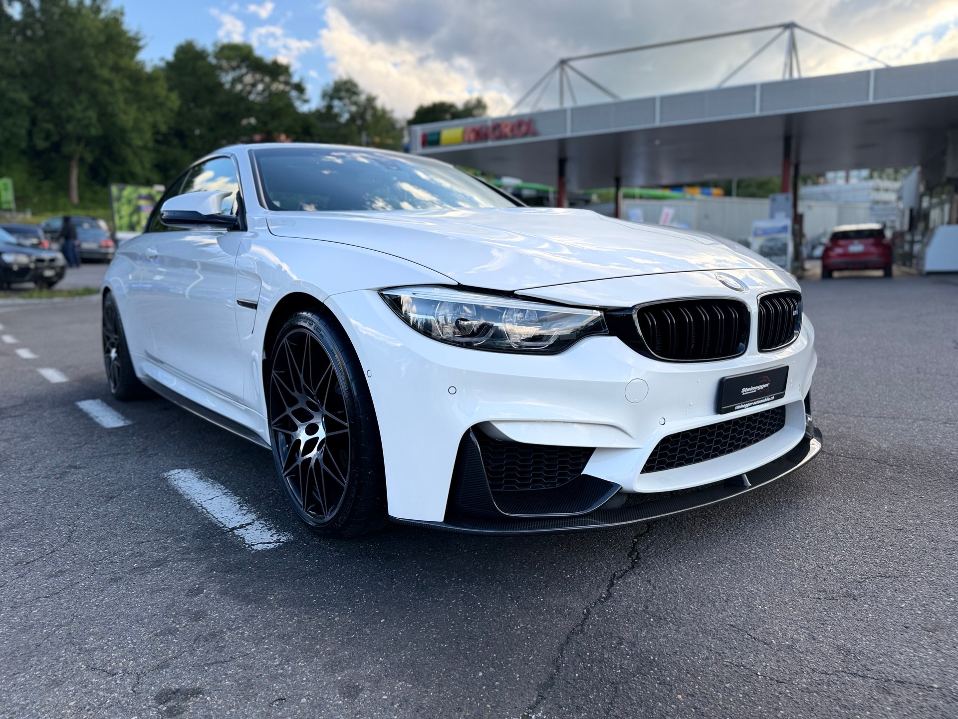 BMW M4 Cabriolet Drivelogic M Competition-image-1