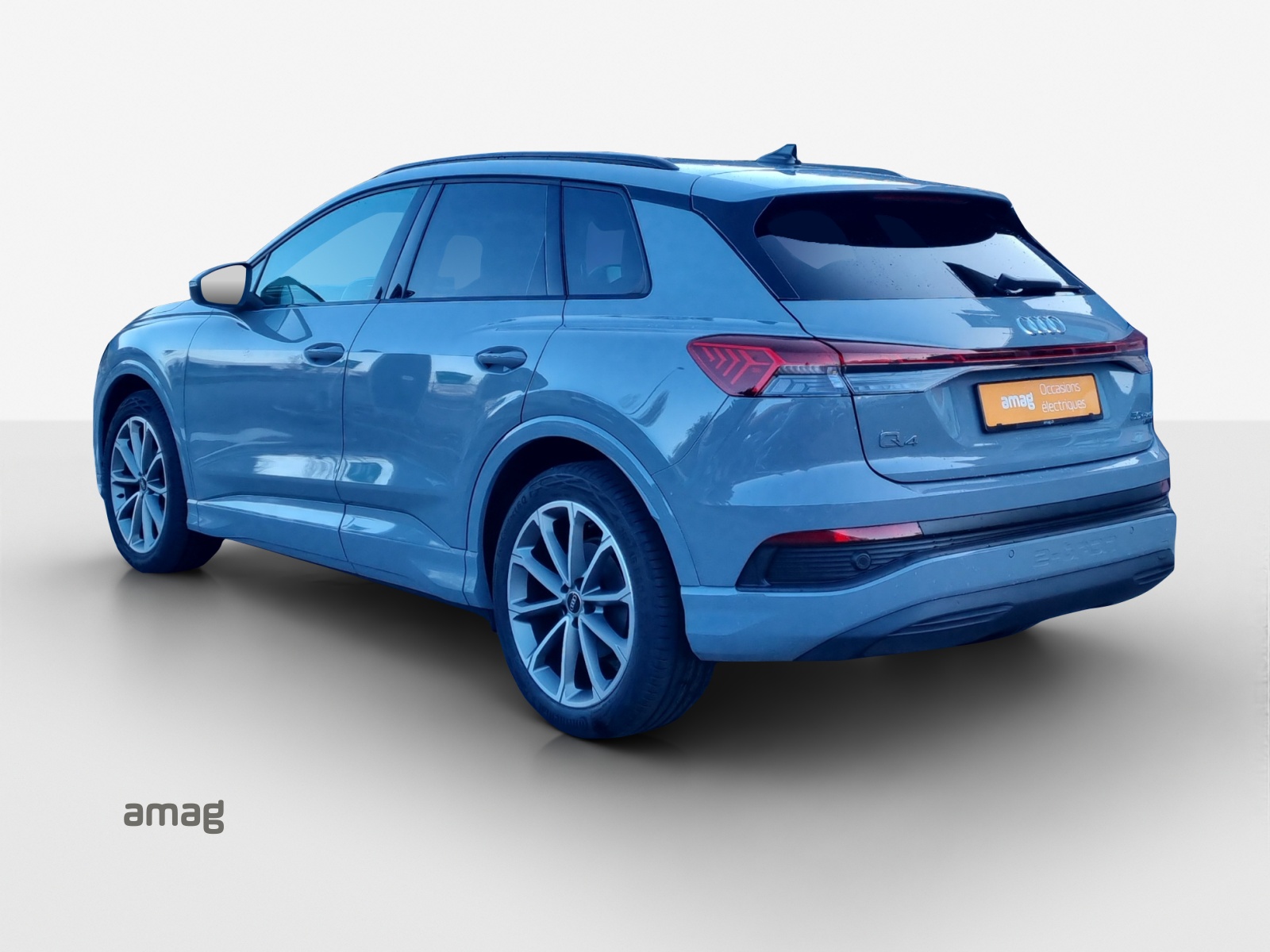 AUDI Q4 e-tron 50 quattro-image-2
