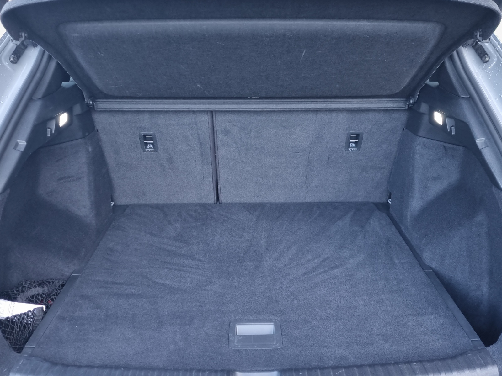 AUDI Q4 e-tron 50 quattro-image-13