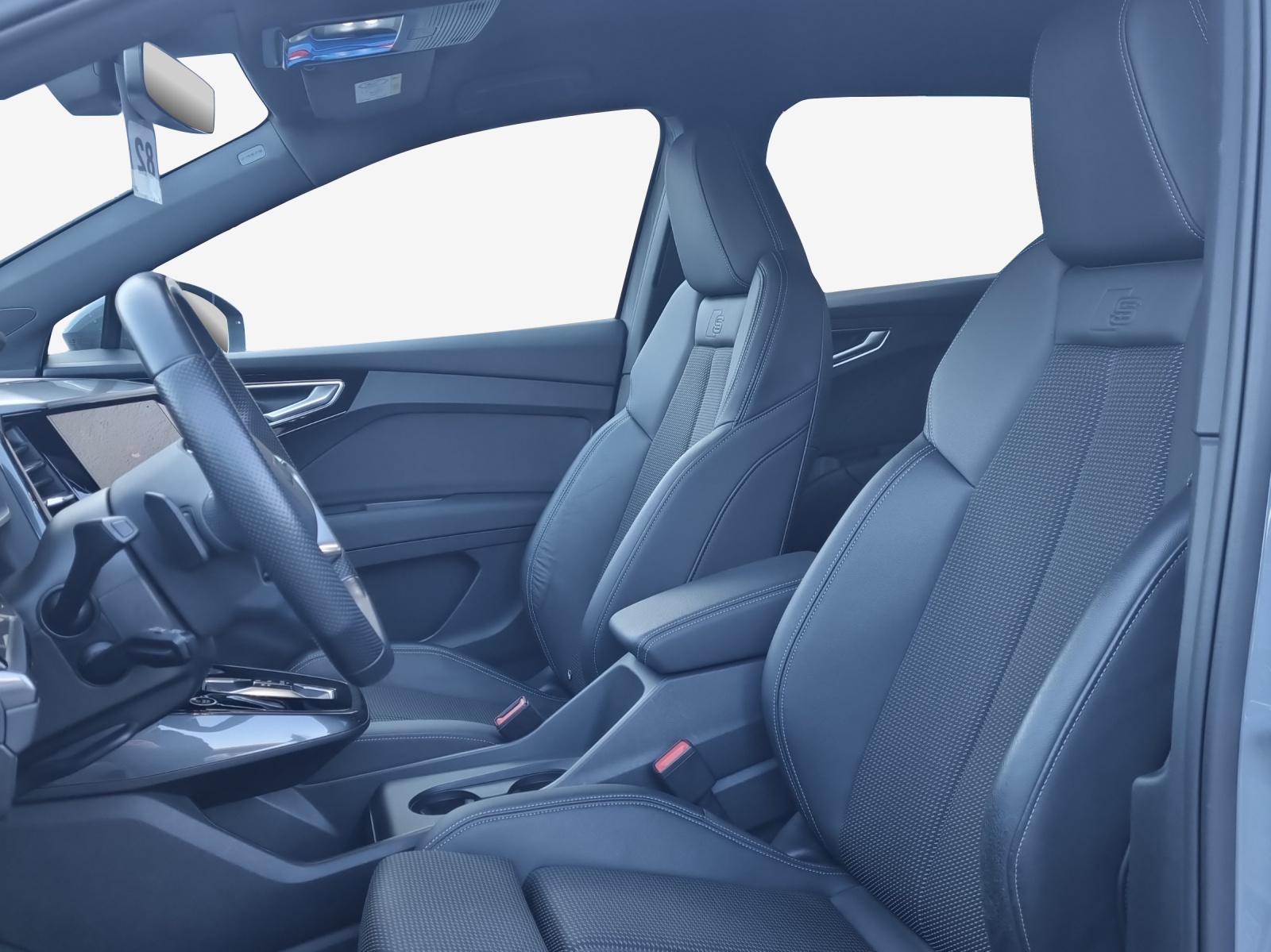 AUDI Q4 e-tron 50 quattro-image-8