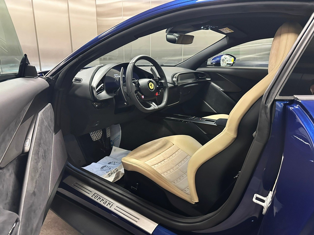 FERRARI AMALFI-image-6