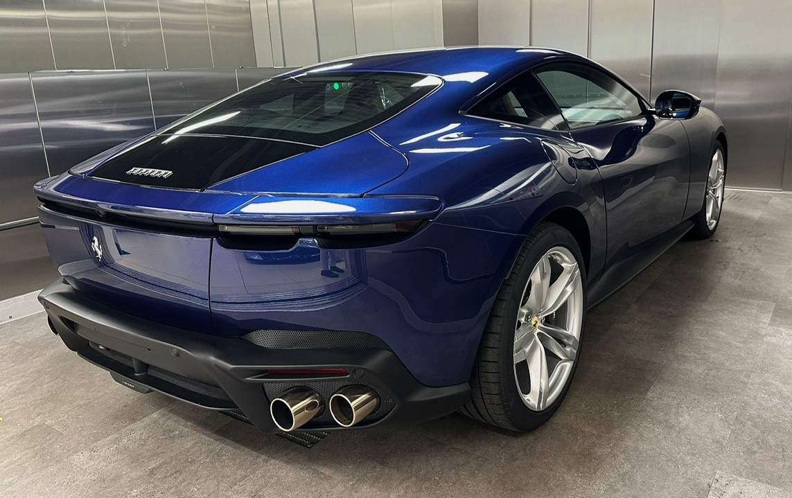 FERRARI AMALFI-image-2