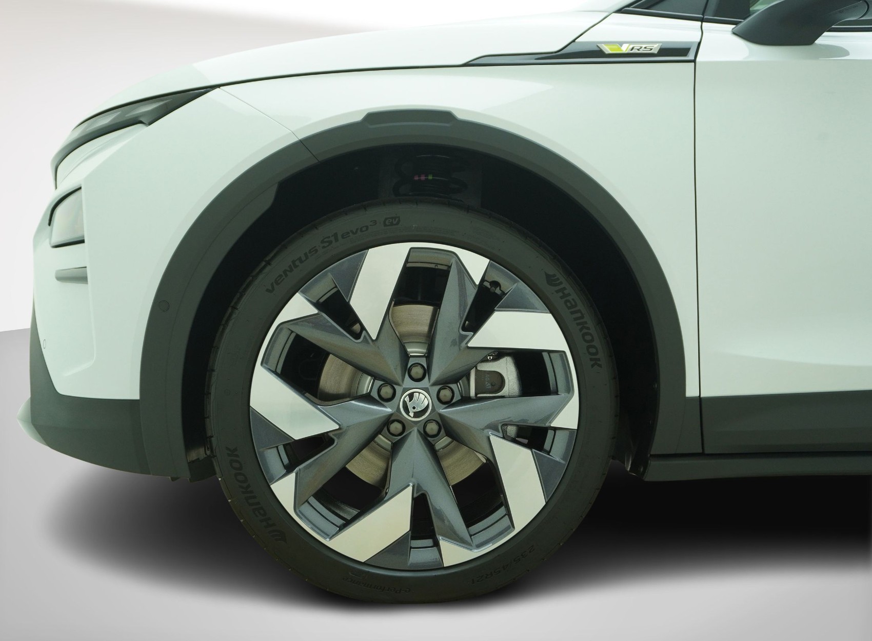SKODA Elroq RS-MAXX 4x4-image-10