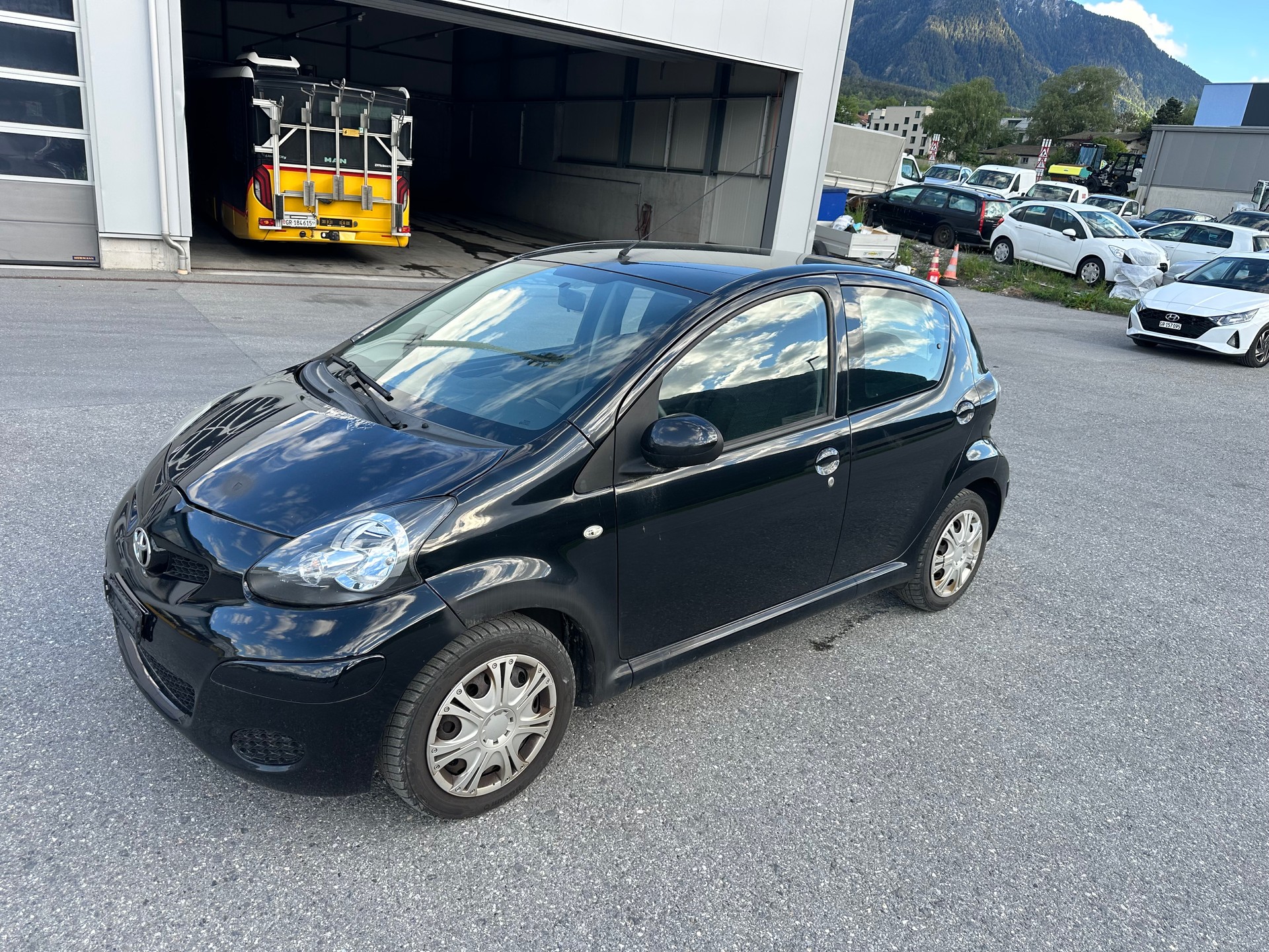 TOYOTA Aygo 1.0 Linea Sol-image-1