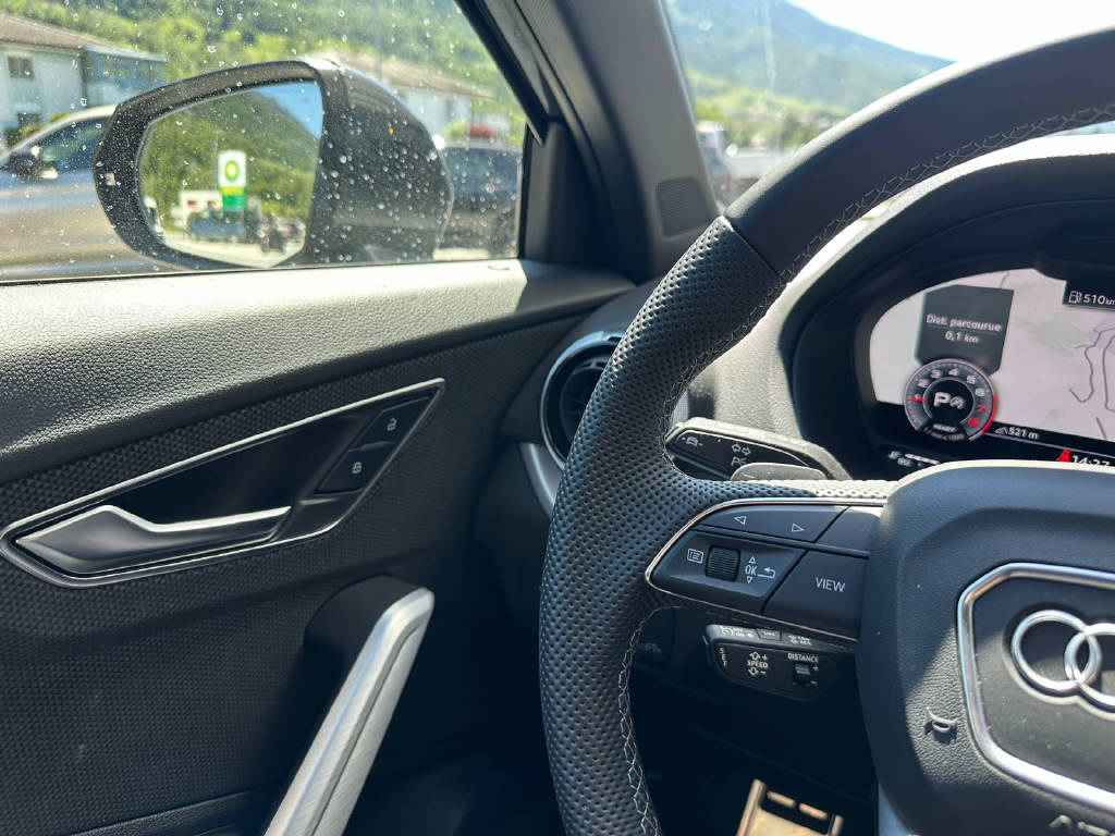 AUDI Q2 2.0 40 TFSI S Line quattro S-Tronic-image-8