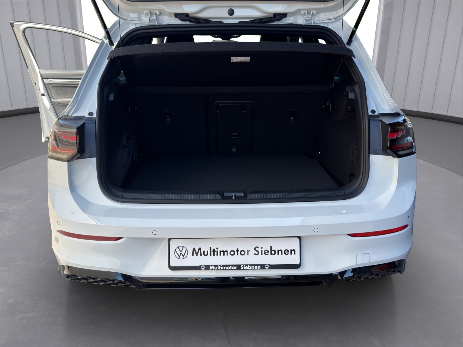 VW Golf 2.0 TSI R-Line DSG 4 Motion-image-13