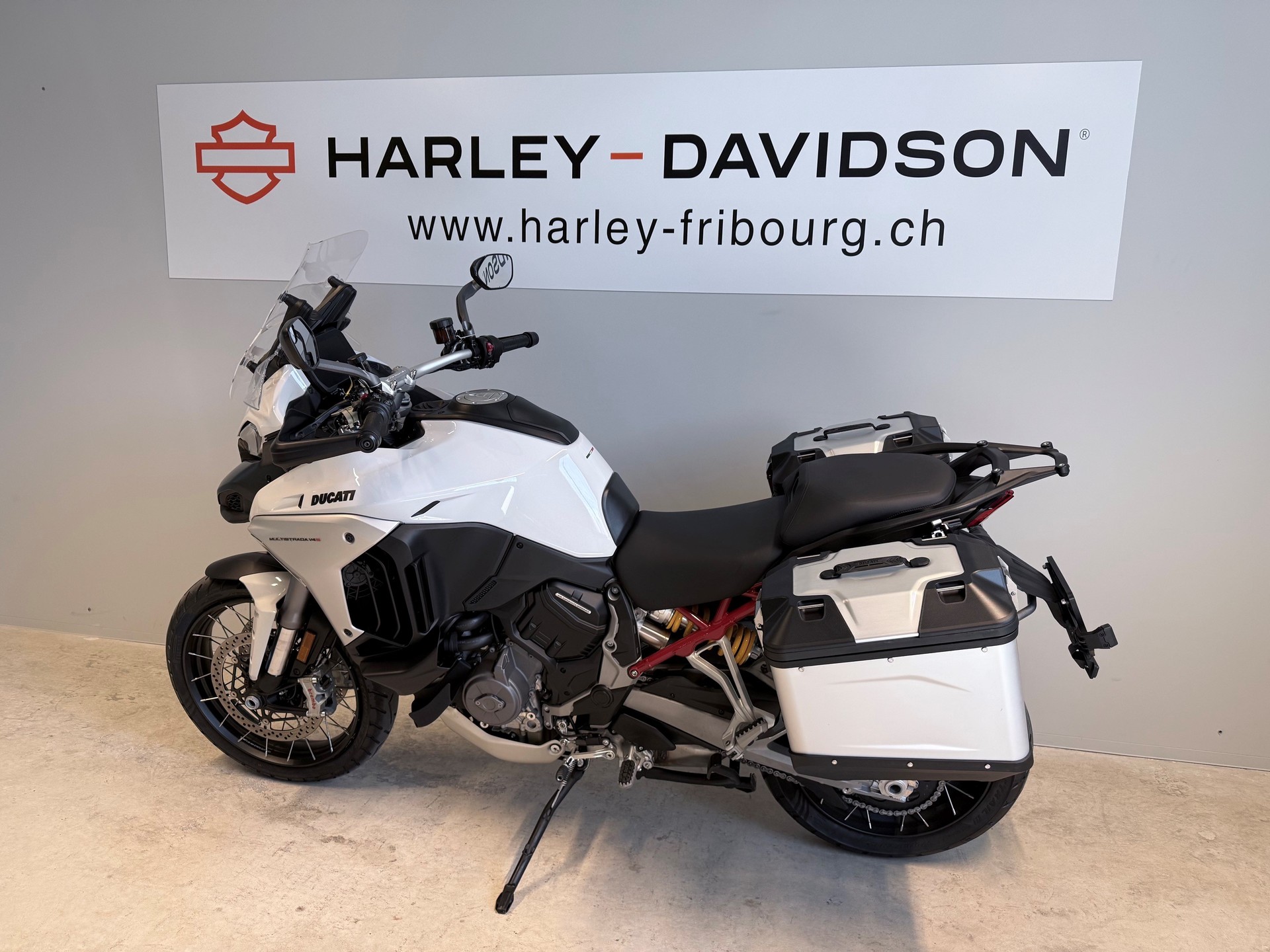 DUCATI Multistrada V4 S Radar Speichen Felgen-showroom-element-2