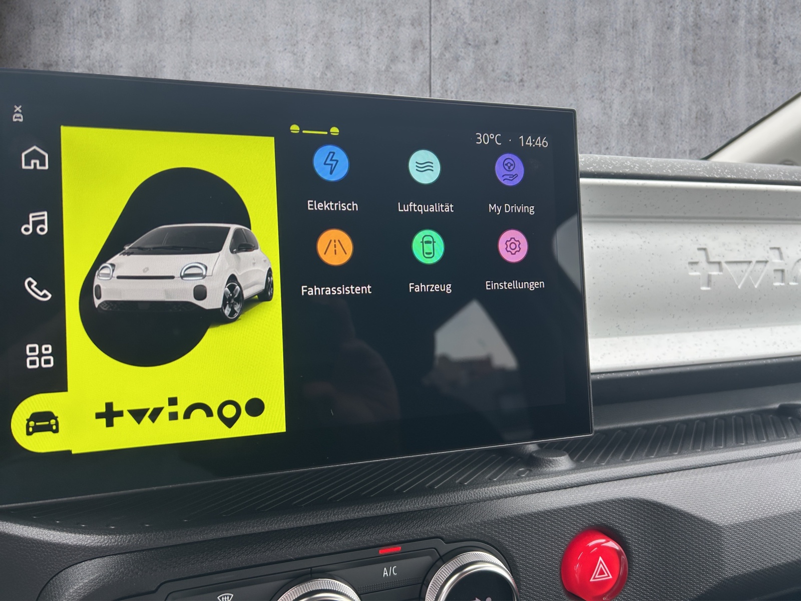 RENAULT Twingo E-Tech 27kWh Evolution-image-8