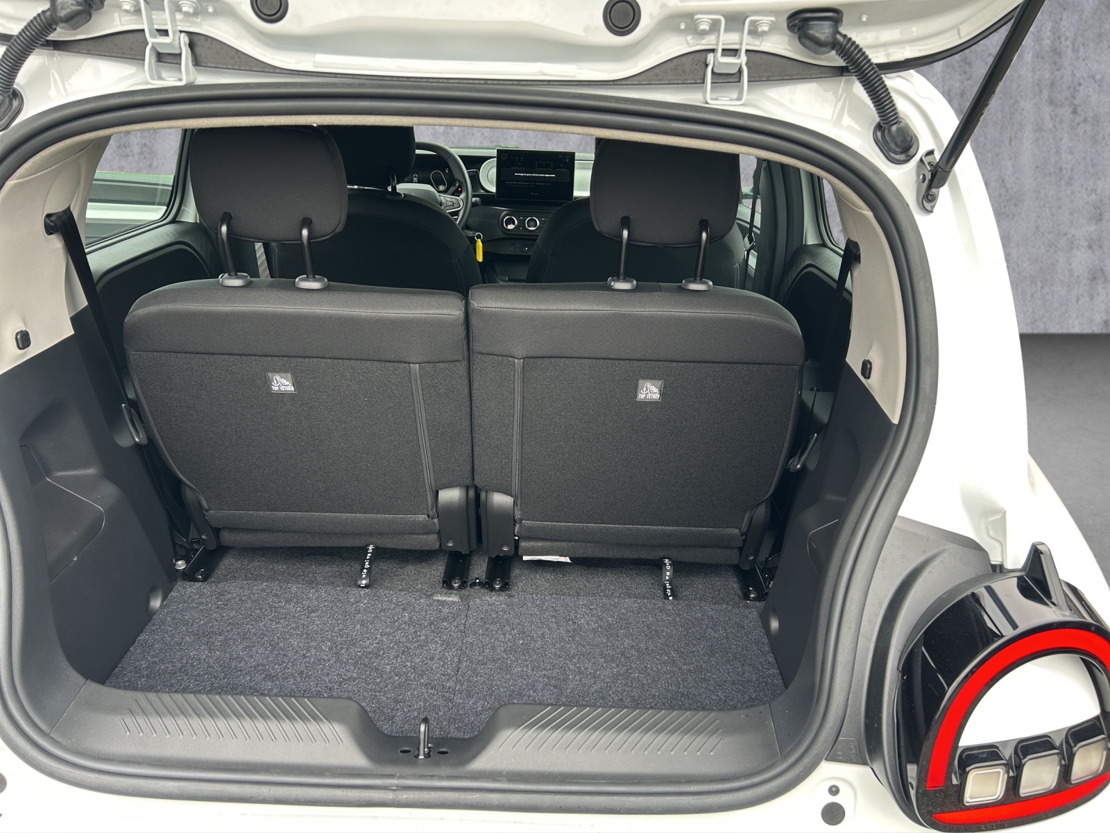 RENAULT Twingo E-Tech 27kWh Evolution-image-9