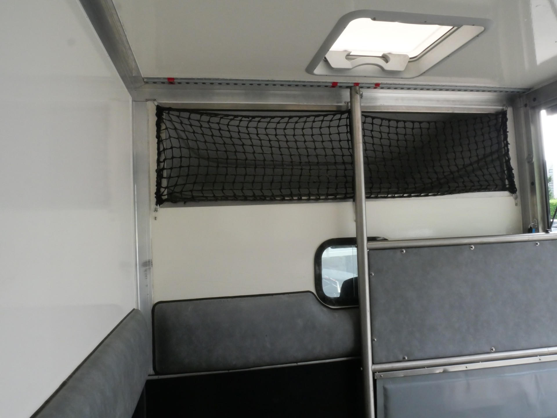 RENAULT Paragan Pferdetransporter Selbstfahrer-image-16
