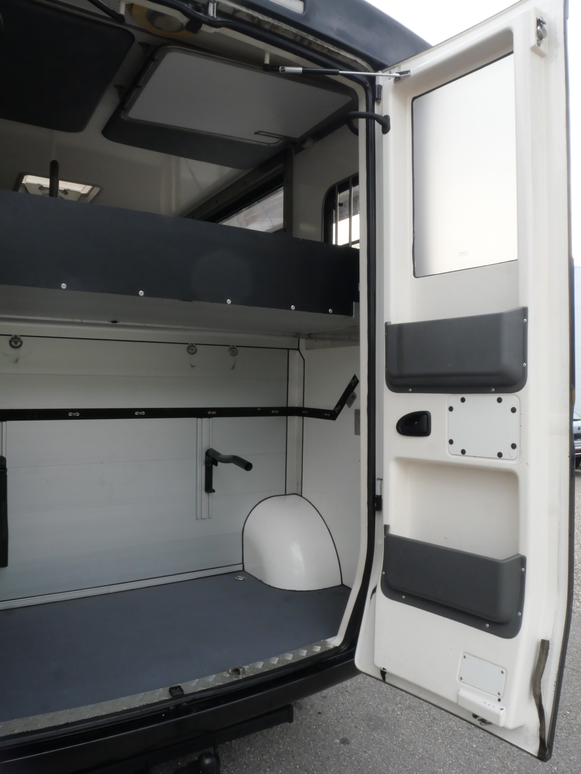 RENAULT Paragan Pferdetransporter Selbstfahrer-image-9