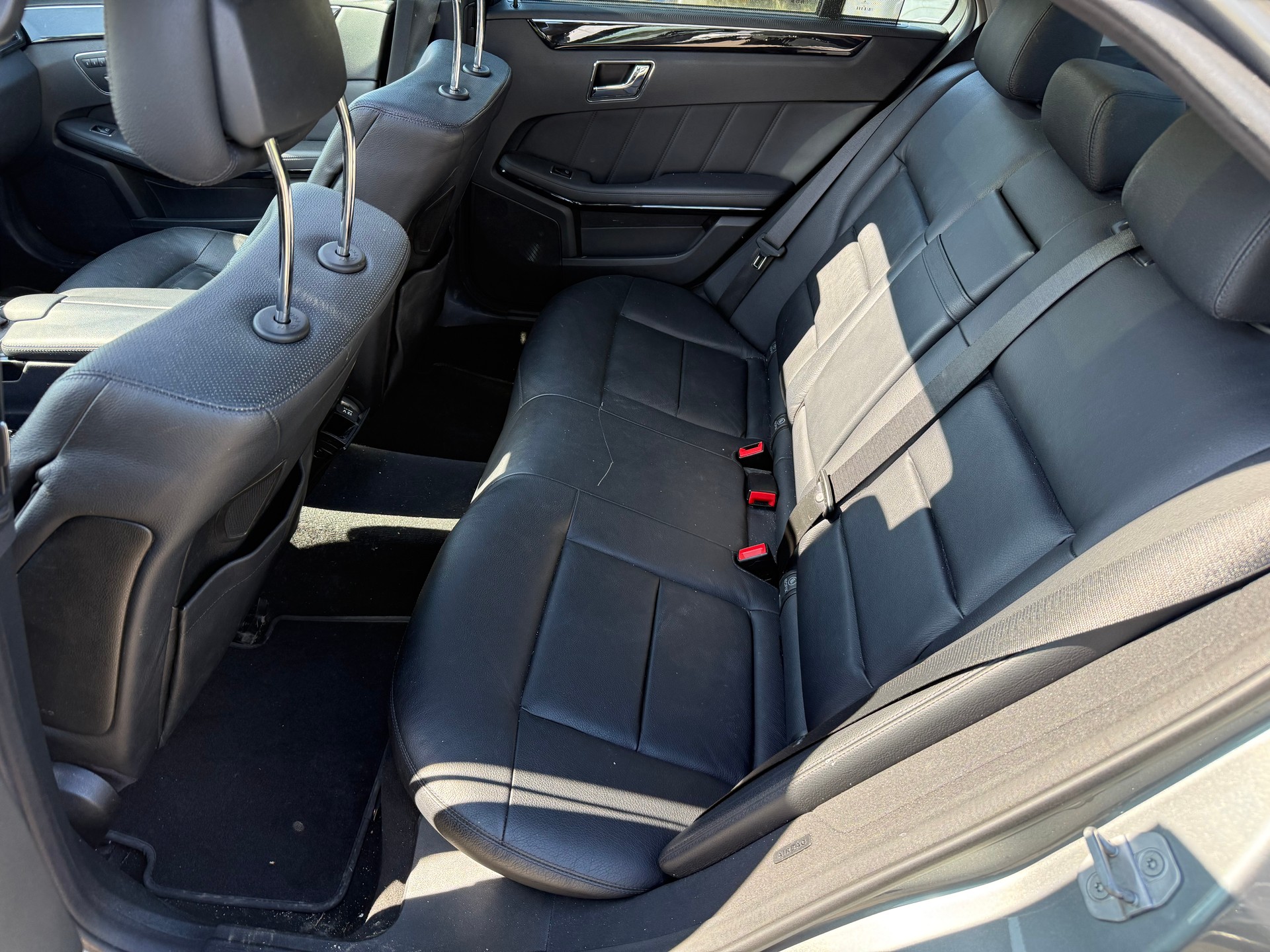 MERCEDES-BENZ E350 CDI 4Matic Limo. Vollaustattung-image-5