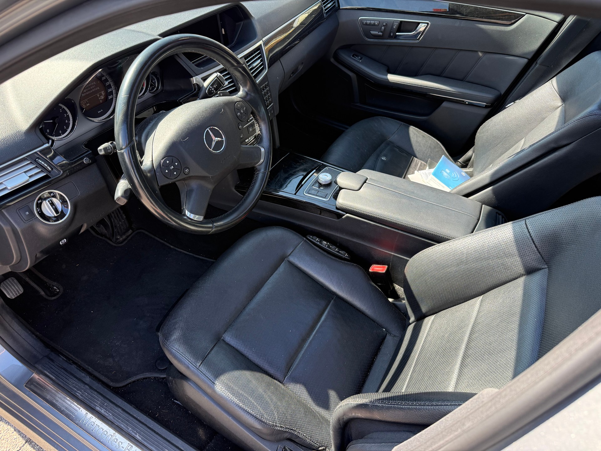 MERCEDES-BENZ E350 CDI 4Matic Limo. Vollaustattung-image-8