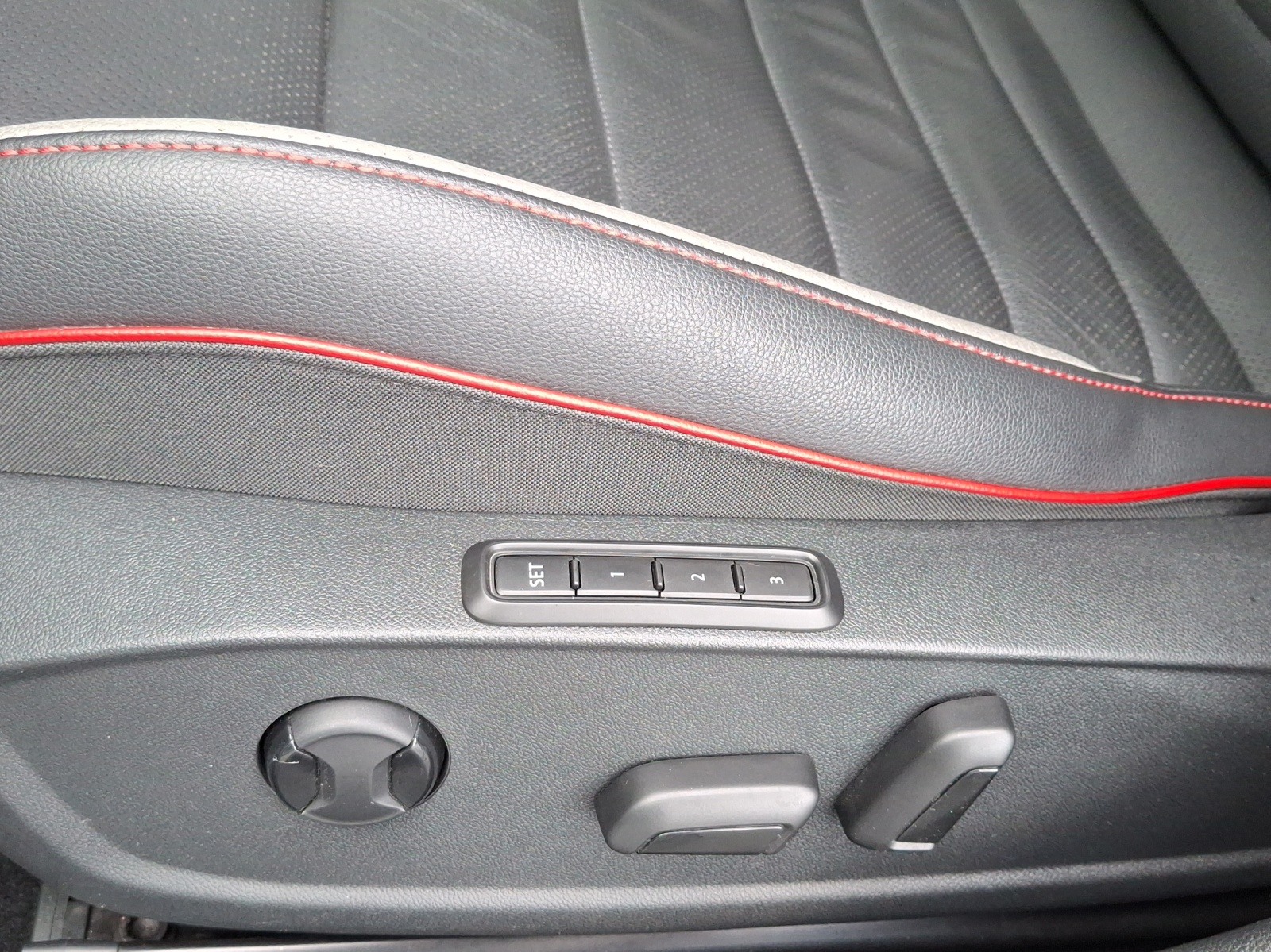 VW Golf 2.0 TSI GTI DSG-image-15