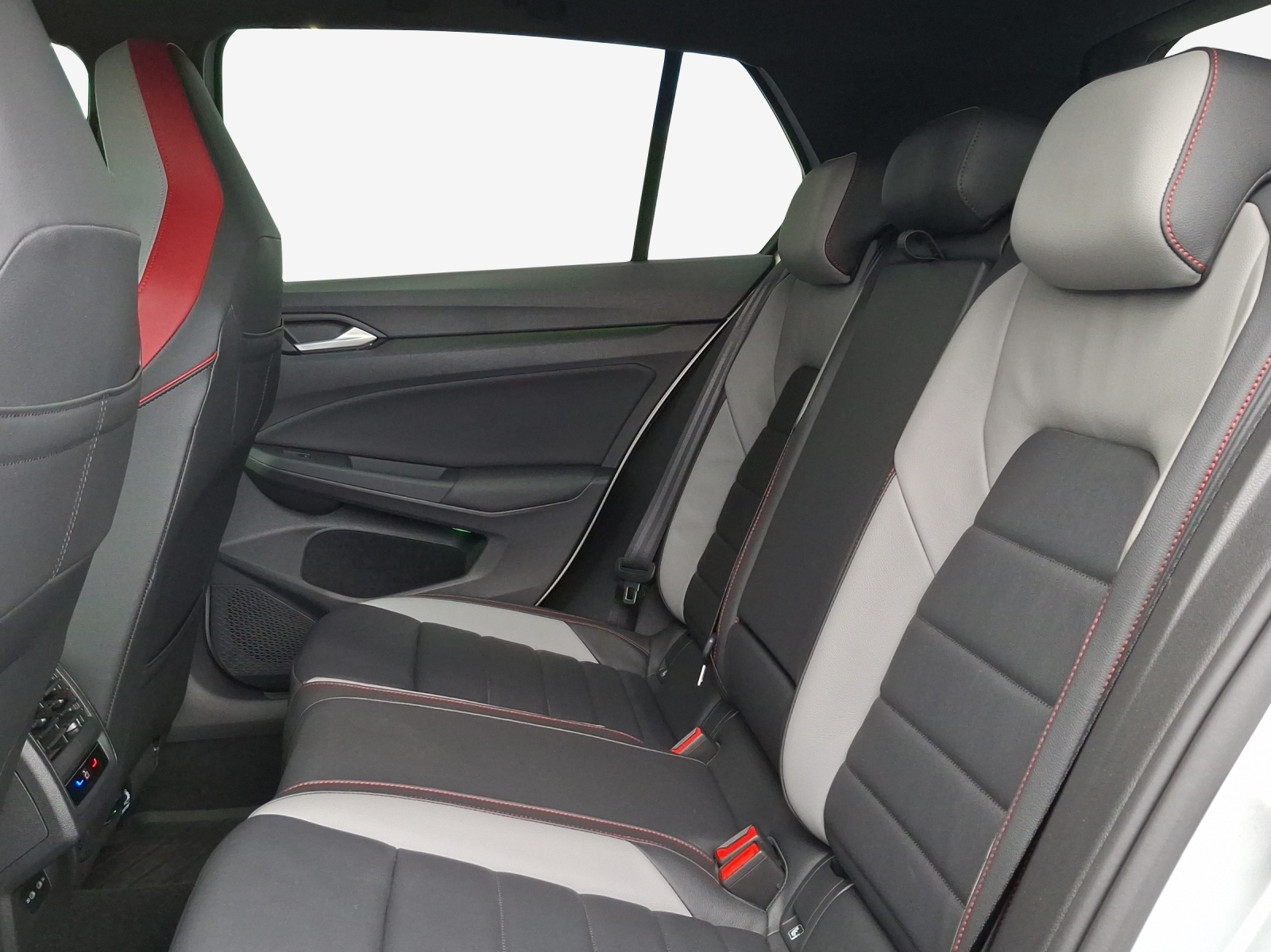 VW Golf 2.0 TSI GTI DSG-image-11