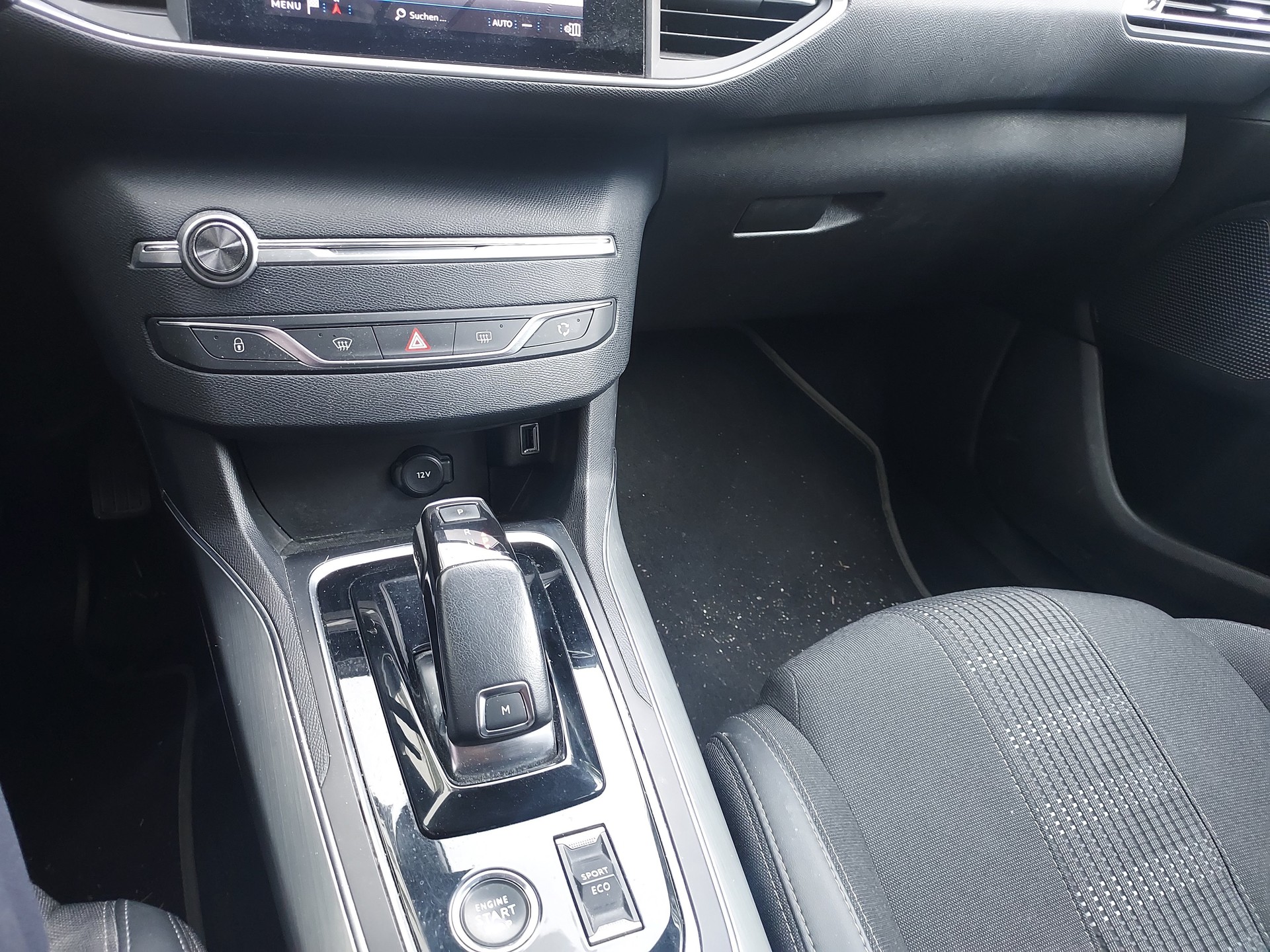 PEUGEOT 308 SW 1.5 BlueHDI Business Line EAT8-image-4