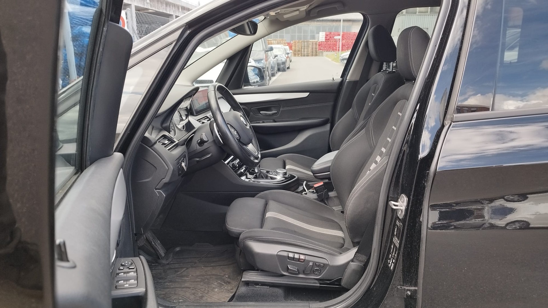 BMW 220d xDrive Gran Tourer Steptronic-image-6