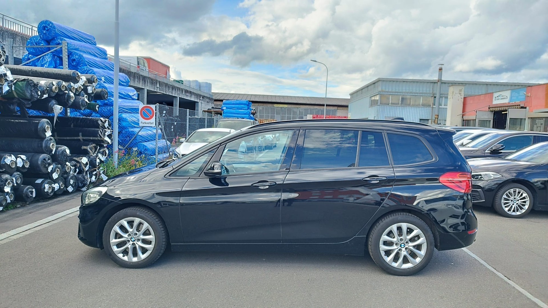 BMW 220d xDrive Gran Tourer Steptronic-image-1