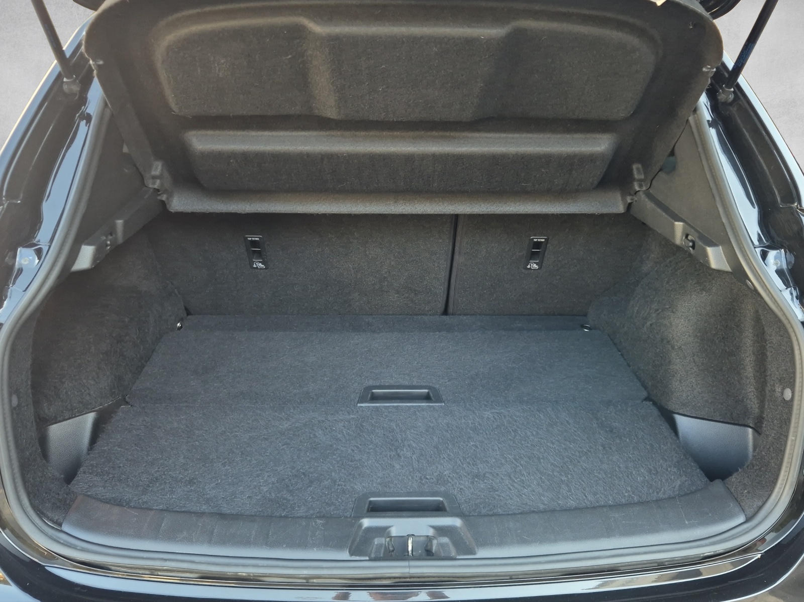 NISSAN Qashqai 1.7 dCi Tekna+ 4x4-image-12