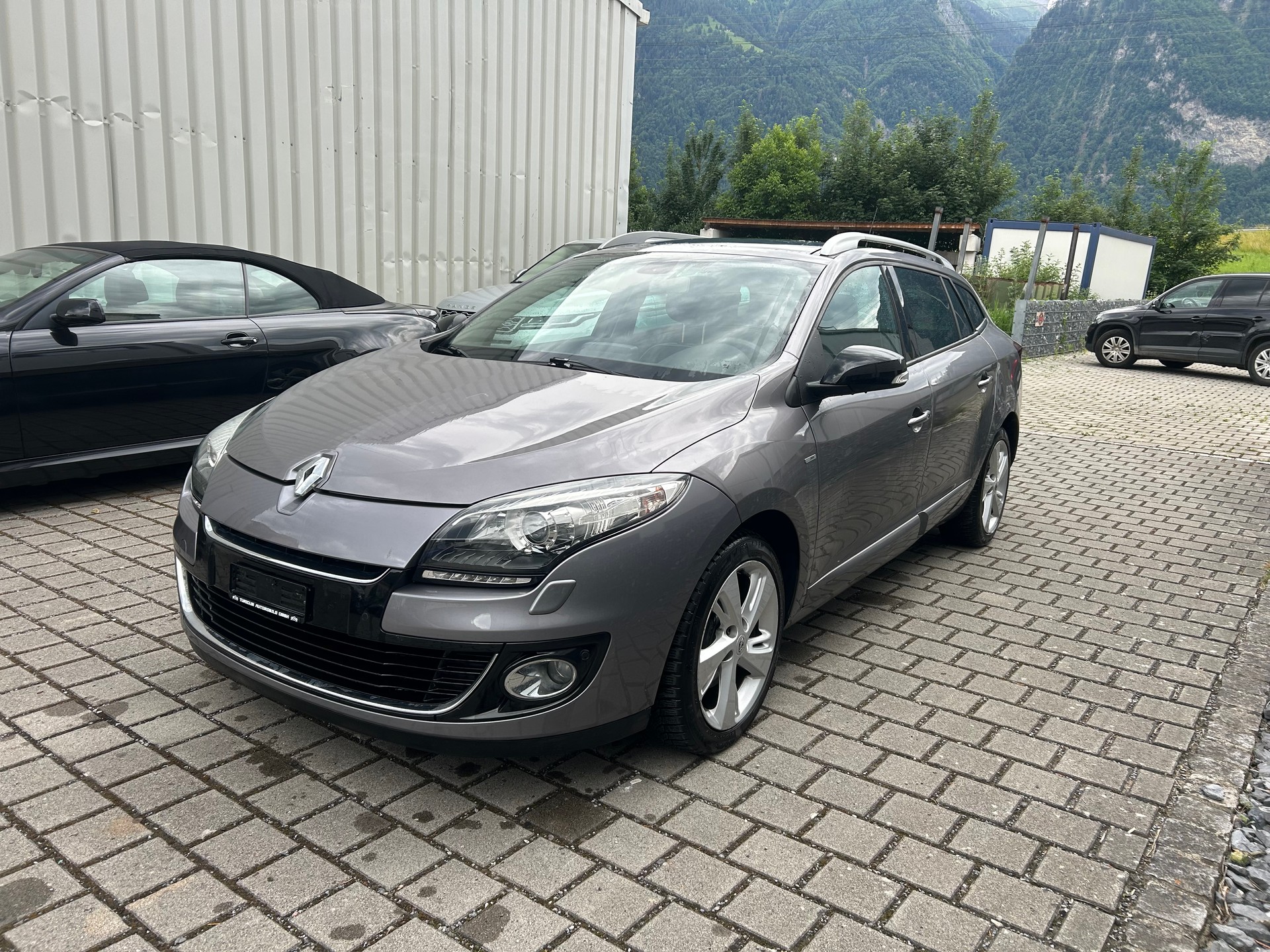 RENAULT Mégane Grandtour 1.5 dCi Bose-image-1
