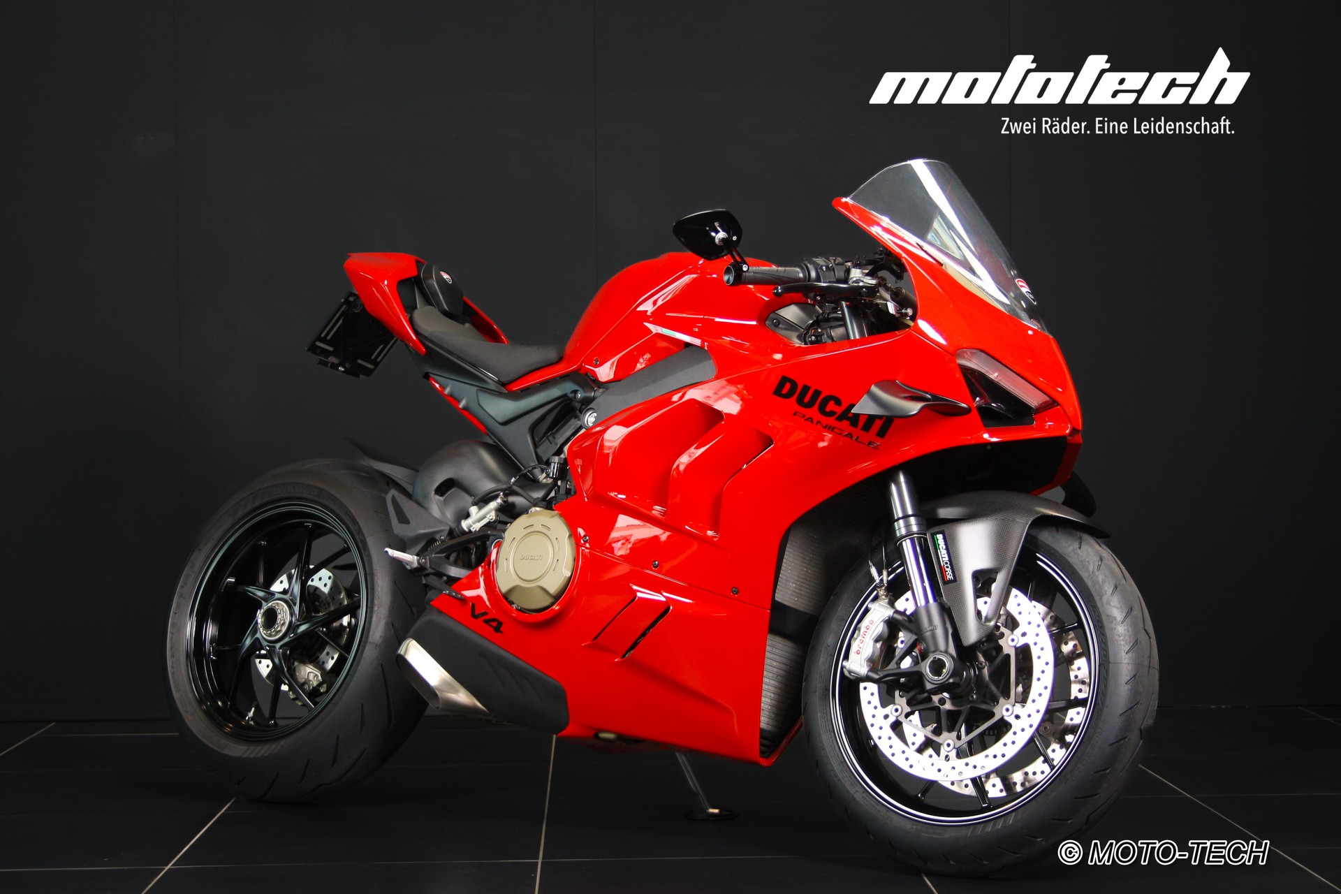DUCATI Panigale V4