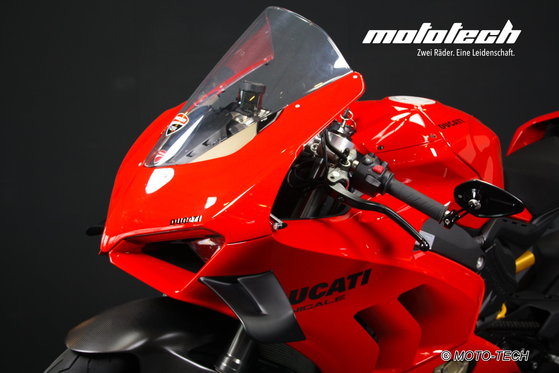 DUCATI Panigale V4-image-7
