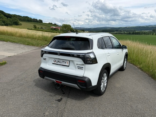 SUZUKI SX4 S-Cross 1.4 16V Swiss Edition Hybrid 4WD Automatic-image-2