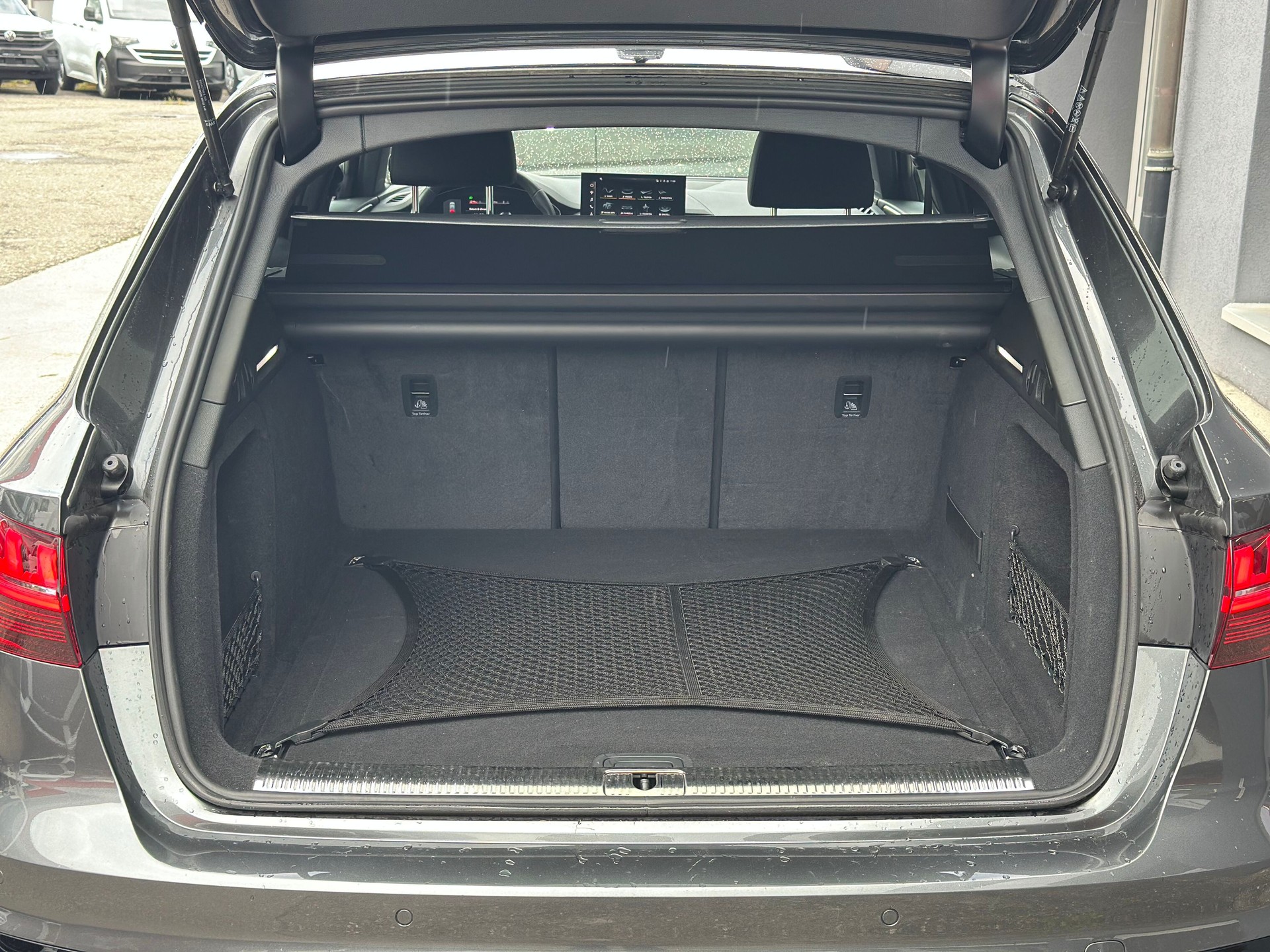 AUDI A4 Avant 40 TDI S line Attraction quattro S-tronic-image-8