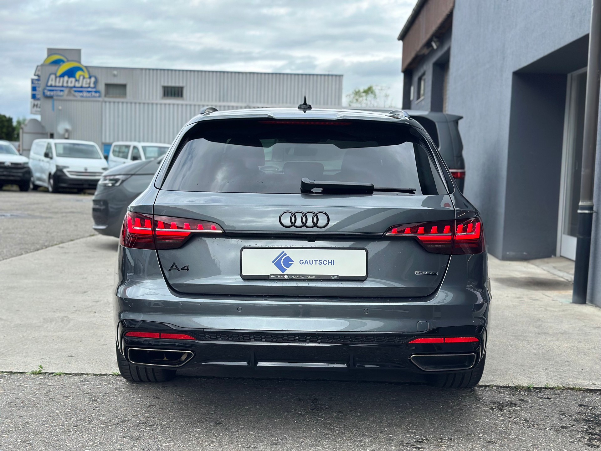 AUDI A4 Avant 40 TDI S line Attraction quattro S-tronic-image-3