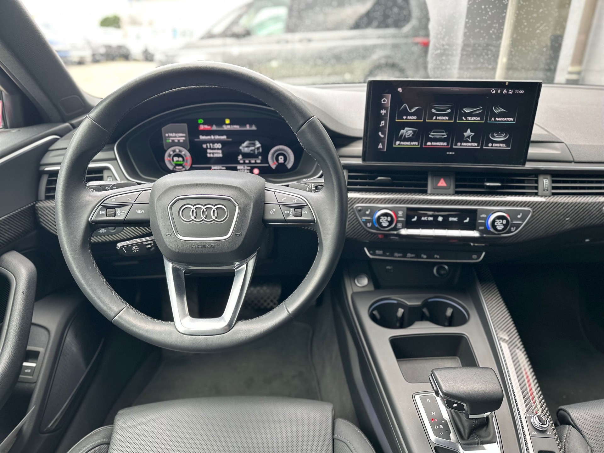 AUDI A4 Avant 40 TDI S line Attraction quattro S-tronic-image-6