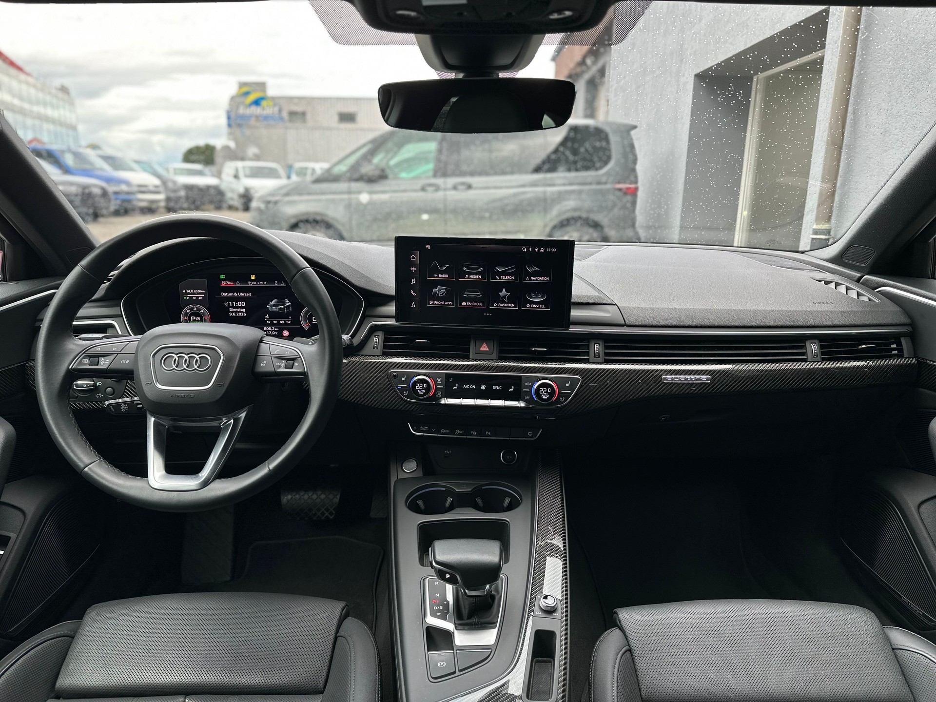 AUDI A4 Avant 40 TDI S line Attraction quattro S-tronic-image-5