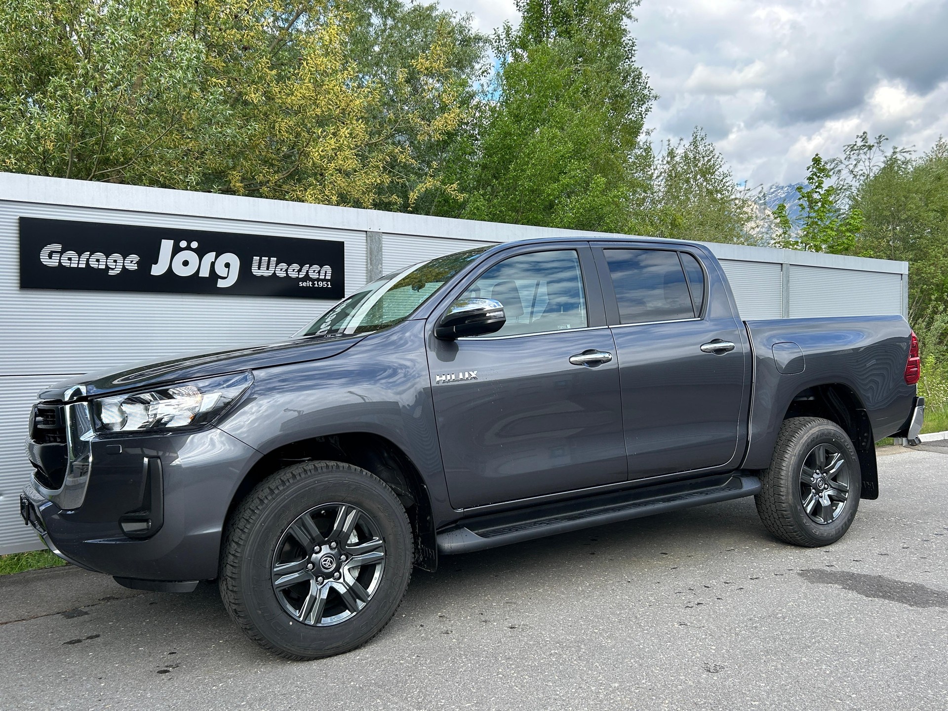 TOYOTA Hilux Double Cab.-Pick-up 2.4 D-4D 150 Style-image-0