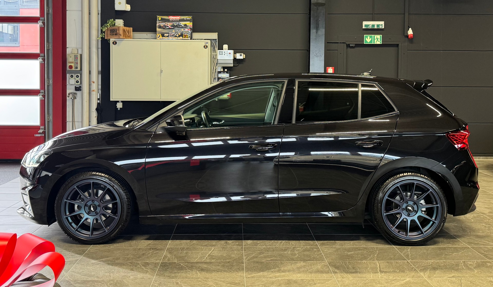SKODA Fabia 1.0 TSI Style DSG *ALLBLACKONJAPANRACING*-image-3