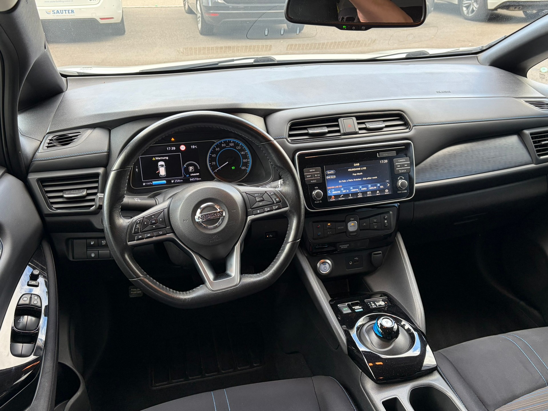 NISSAN Leaf N-Connecta (incl. battery)-image-12