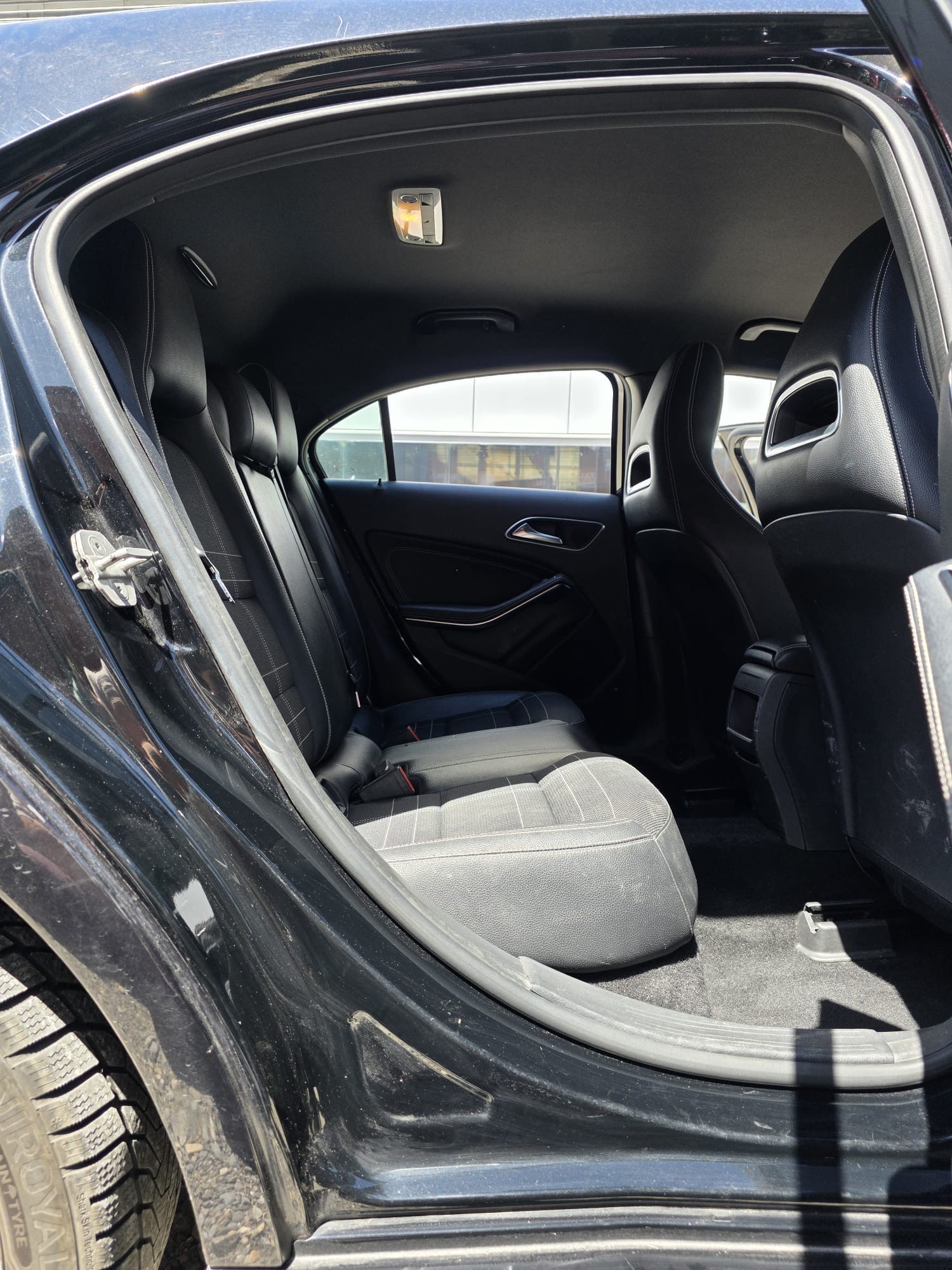 MERCEDES-BENZ A 180 Urban 7G-DCT-image-9