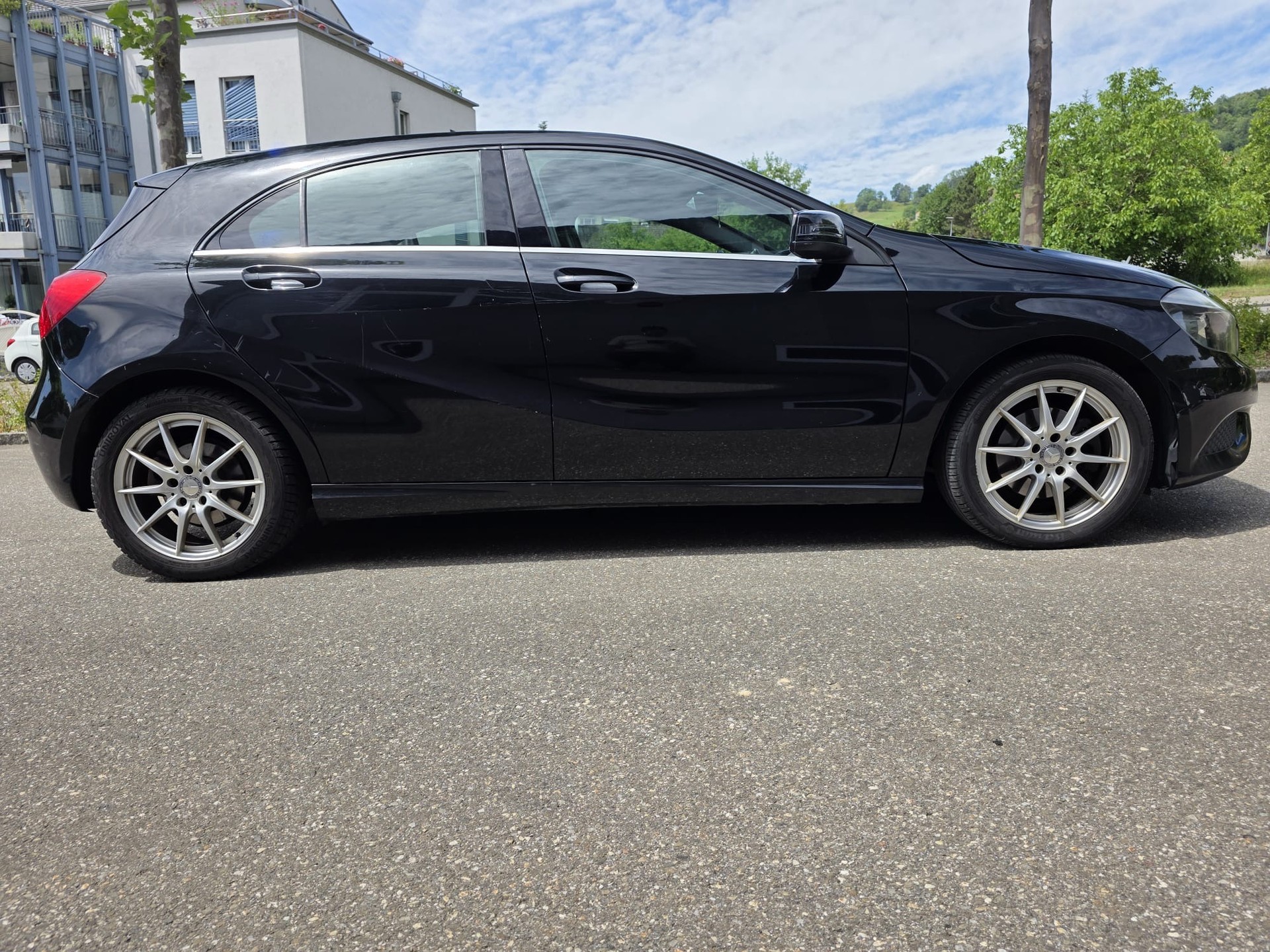 MERCEDES-BENZ A 180 Urban 7G-DCT-image-12