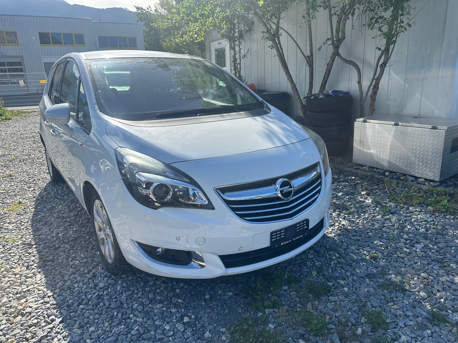 OPEL Meriva 1.6 CDTi Midnight Edition-image-3