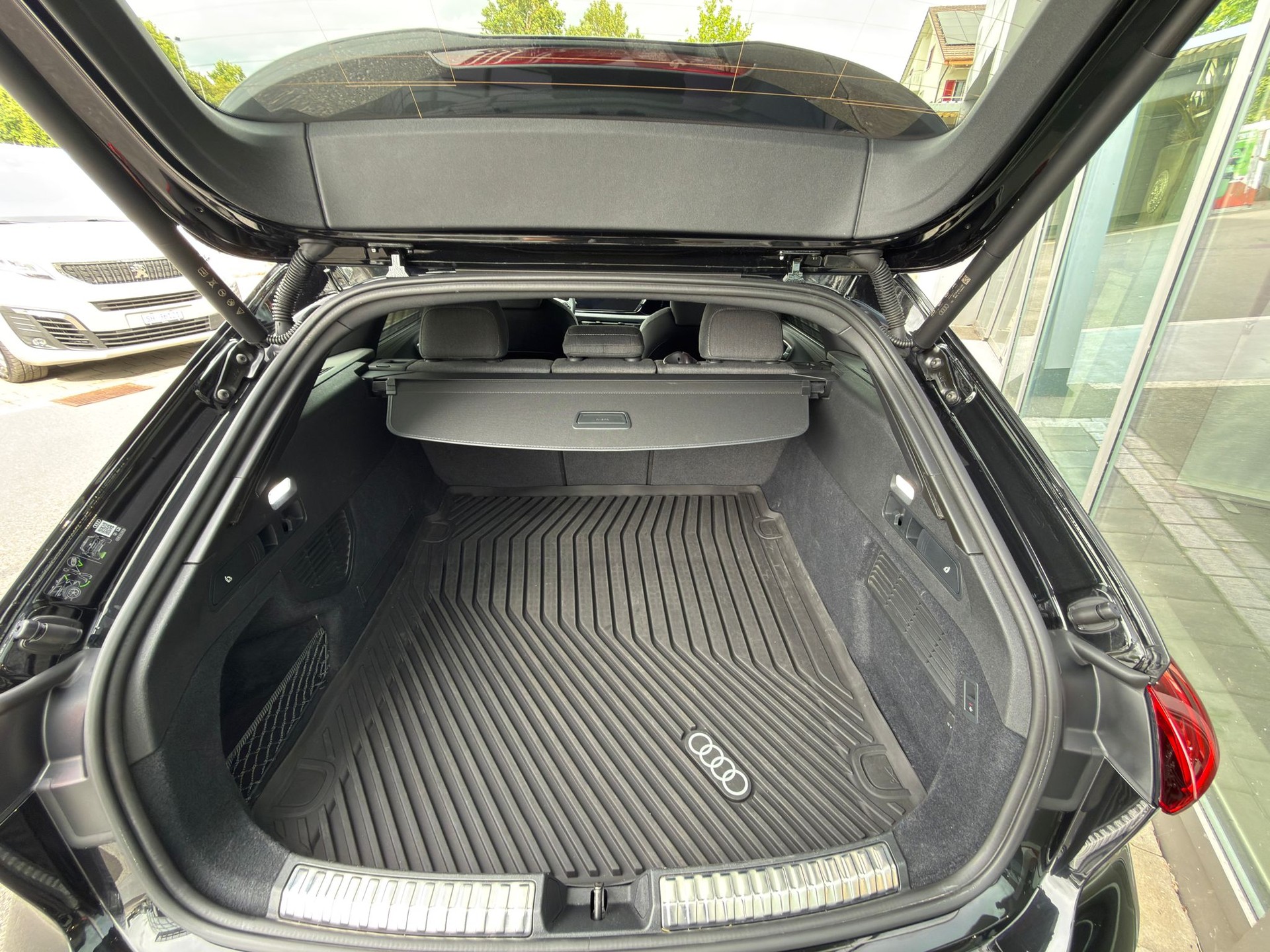 AUDI A5 Avant TFSI quattro 150 kW S tronic-image-17