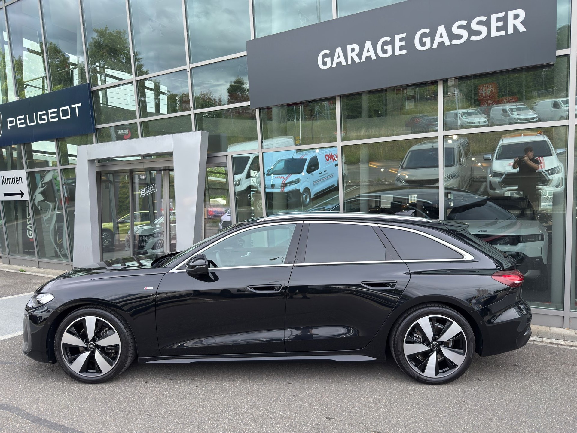 AUDI A5 Avant TFSI quattro 150 kW S tronic-image-1